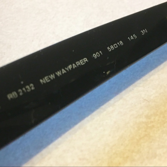 Oversized black Ray-Ban Wayfarer Sunglasses! - Picture 3 of 4